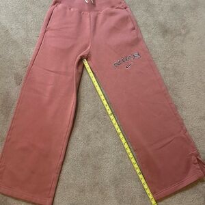 Women’s Nike Wide Leg Sweatpants